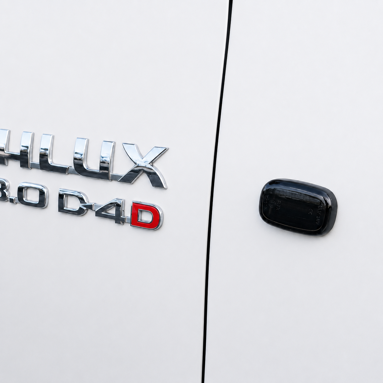 Smoked or Crystal Lens LED Indicators – Hilux N70